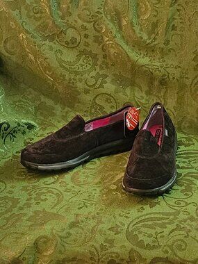Skechers  GoWalk - Brown Suede Leather Slip-on